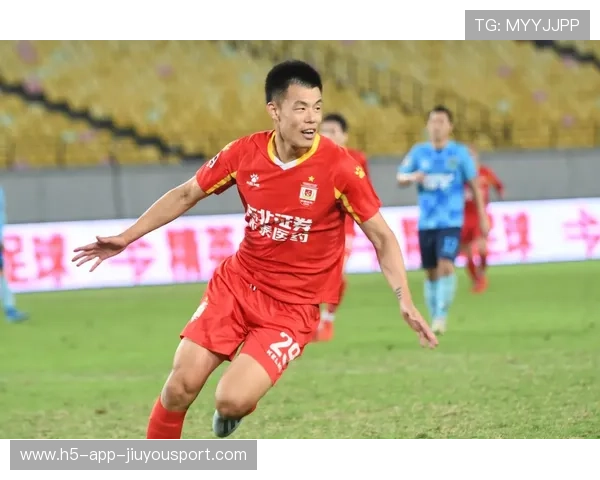 中超长春谭龙冲刺训练更频繁，燃爆赛场的秘密武器！