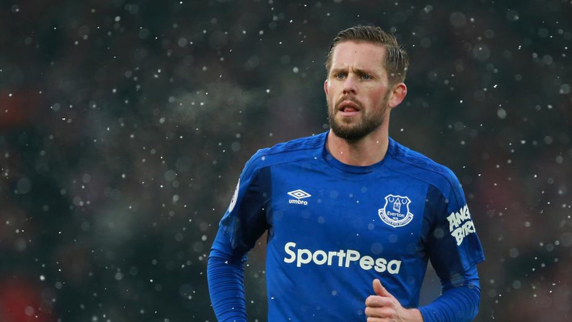 “费尔南多·比亚尔巴的进攻风暴，推动美洲狮队迈向更高目标”